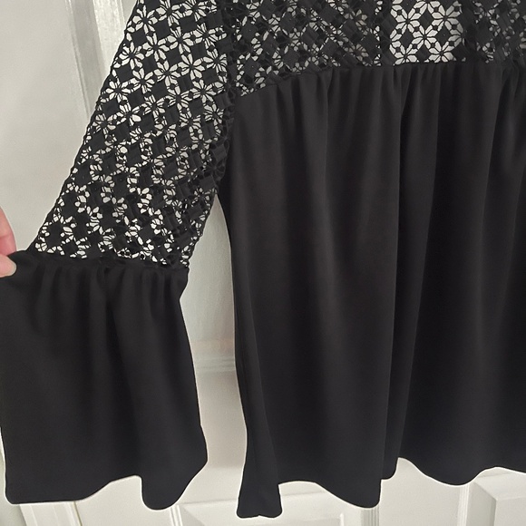 WHBM Black Crochet Lace Top with Bell Sleeved - XXS - Picture 3 of 7